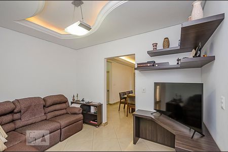 Sala de TV de casa para alugar com 4 quartos, 285m² em Santa Lúcia, Belo Horizonte