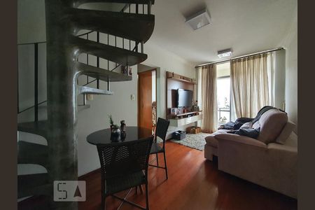 Apartamento à venda com 110m², 3 quartos e 1 vagaSala