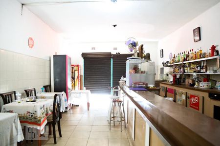 Casa à venda com 650m², 4 quartos e 7 vagas Casa à venda com 650m², 4 quartos e 7 vagasSalão