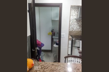 Casa à venda com 180m², 3 quartos e 2 vagasCozinha