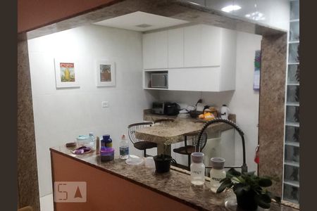 Casa à venda com 180m², 3 quartos e 2 vagasCozinha