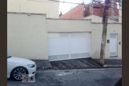 Casa à venda com 180m², 3 quartos e 2 vagasFachada