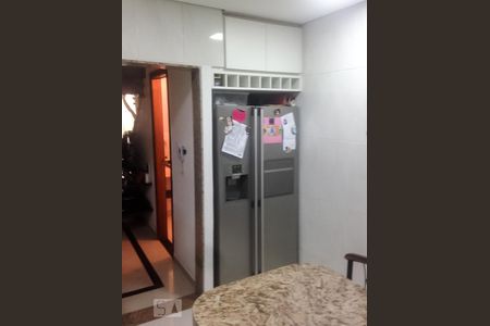Casa à venda com 180m², 3 quartos e 2 vagasCozinha