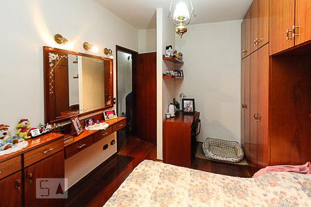 Casa à venda com 286m², 5 quartos e 8 vagas Casa à venda com 286m², 5 quartos e 8 vagasSuite