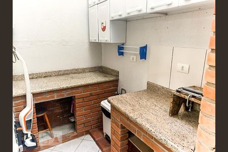 Casa à venda com 180m², 3 quartos e 3 vagasChurrasqueira