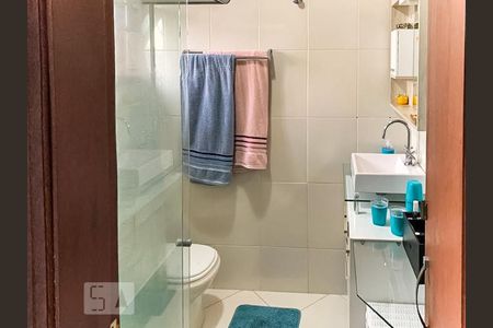 Banheiro 1 de casa à venda com 3 quartos, 180m² em Vila Mazzei, São Paulo