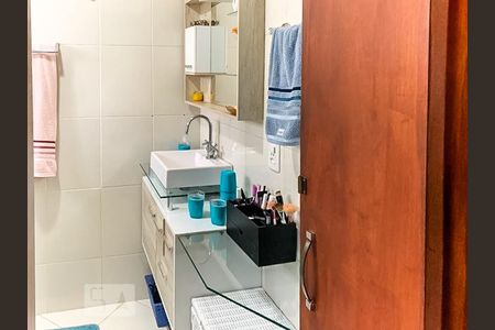 Banheiro 1 de casa à venda com 3 quartos, 180m² em Vila Mazzei, São Paulo