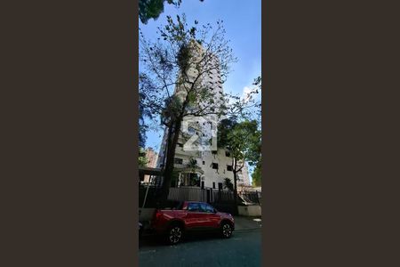 Apartamento para alugar com 263m², 3 quartos e 1 vagaFachada