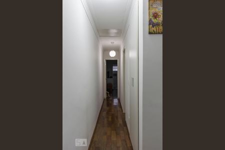 Casa à venda com 150m², 3 quartos e 4 vagas2o. Andar - Corredor