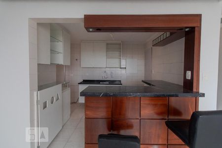 Sala e cozinha de apartamento à venda com 3 quartos, 67m² em Quinta da Paineira, São Paulo