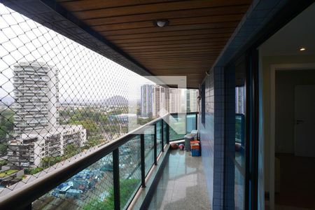 Varanda de apartamento à venda com 4 quartos, 143m² em Barra da Tijuca, Rio de Janeiro