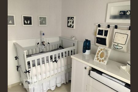 Apartamento para alugar com 104m², 4 quartos e 2 vagasQuarto