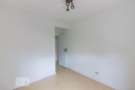 Quarto 2 de apartamento para alugar com 2 quartos, 65m² em Santa Teresinha, São Paulo