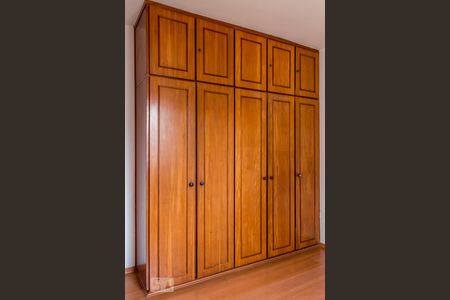 Apartamento à venda com 124m², 4 quartos e 2 vagasQuarto 2