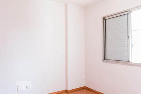 Apartamento à venda com 124m², 4 quartos e 2 vagasQuarto 2