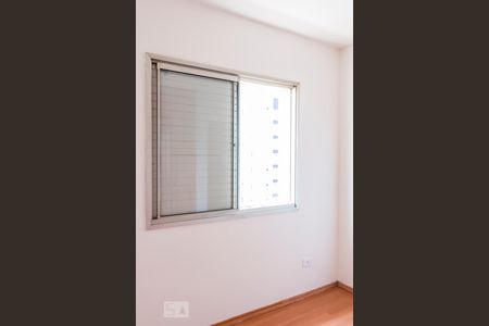 Apartamento à venda com 124m², 4 quartos e 2 vagasQuarto 2