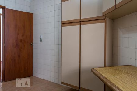 Apartamento à venda com 124m², 4 quartos e 2 vagasCozinha