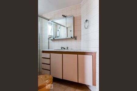 Apartamento à venda com 124m², 4 quartos e 2 vagasBanheiro da Suíte 1