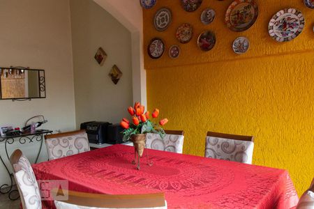 Apartamento à venda com 100m², 2 quartos e 1 vagaSala