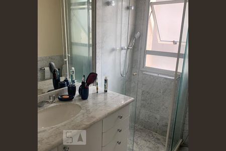 Apartamento à venda com 263m², 4 quartos e 4 vagas Apartamento à venda com 263m², 4 quartos e 4 vagasBanheiro da suíte 2