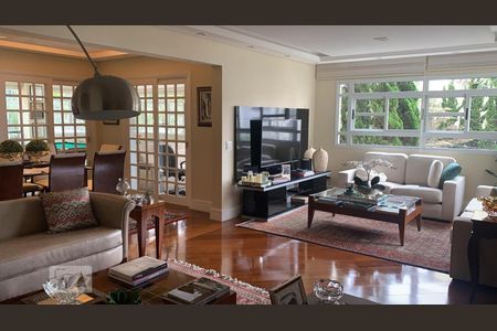 Apartamento à venda com 263m², 4 quartos e 4 vagas Apartamento à venda com 263m², 4 quartos e 4 vagasSala