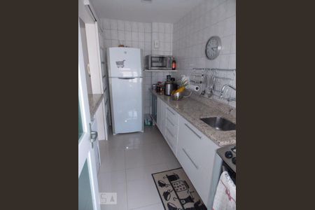 Cozinha de apartamento à venda com 3 quartos, 78m² em Chácara das Pedras, Porto Alegre