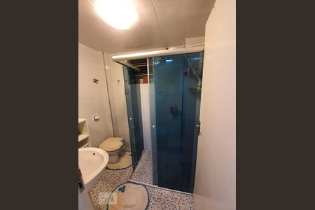 Banheiro de apartamento à venda com 2 quartos, 49m² em Vila Ester (zona Norte), São Paulo