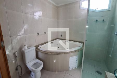 Casa para alugar com 390m², 3 quartos e 4 vagas Casa para alugar com 390m², 3 quartos e 4 vagasBanheiro da Suíte