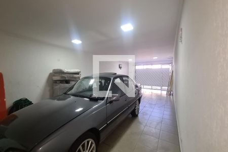 Casa para alugar com 390m², 3 quartos e 4 vagas Casa para alugar com 390m², 3 quartos e 4 vagasGaragem