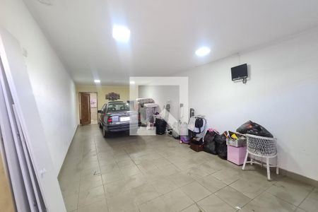 Casa para alugar com 390m², 3 quartos e 4 vagas Casa para alugar com 390m², 3 quartos e 4 vagasGaragem