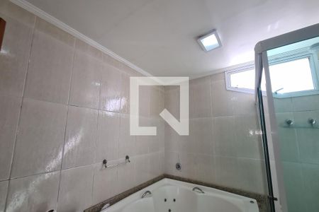 Casa para alugar com 390m², 3 quartos e 4 vagas Casa para alugar com 390m², 3 quartos e 4 vagasBanheiro da Suíte