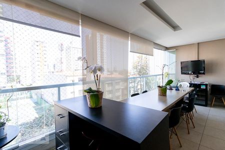 Apartamento à venda com 140m², 3 quartos e 2 vagasVaranda