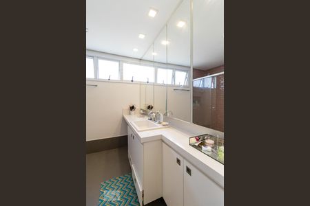 Apartamento à venda com 140m², 3 quartos e 2 vagasBanheiro 1