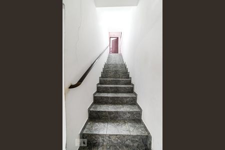 Casa à venda com 500m², 6 quartos e 3 vagasEscadas Casa 2