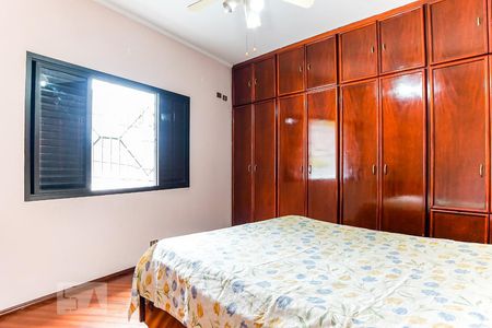 Casa à venda com 500m², 6 quartos e 3 vagasQuarto 2