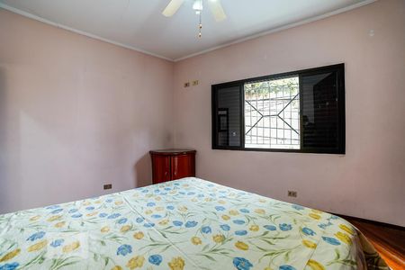 Casa à venda com 500m², 6 quartos e 3 vagasQuarto 2