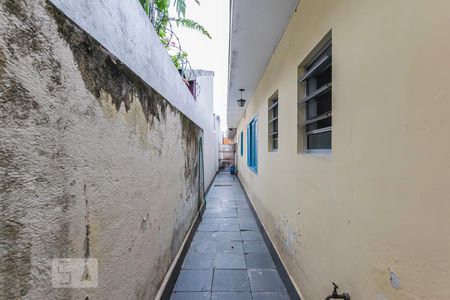 Casa à venda com 260m², 4 quartos e 4 vagasCorredor lateral