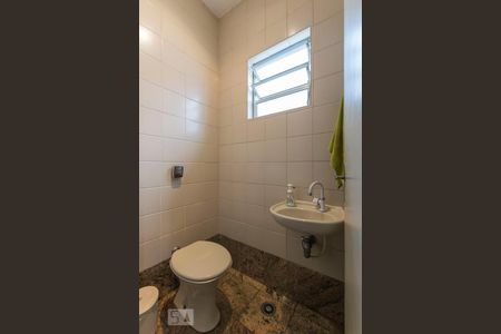 Casa à venda com 260m², 4 quartos e 4 vagasLavabo