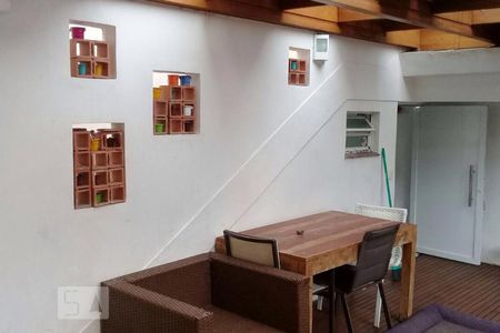 Casa à venda com 250m², 4 quartos e 4 vagasEspaço Goumert