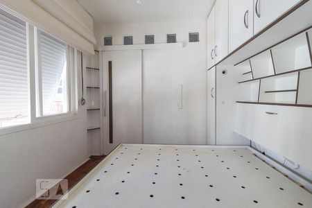 Dormitório de apartamento para alugar com 1 quarto, 35m² em Passo D’areia, Porto Alegre