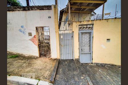 Casa para alugar com 42m², 1 quarto e sem vagaFachada