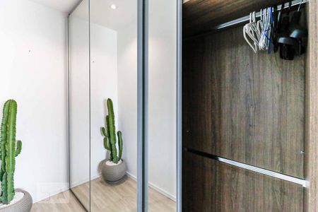 Closet de kitnet/studio para alugar com 1 quarto, 37m² em Campo Belo, São Paulo