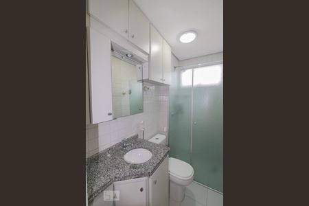 Banheiro de apartamento à venda com 2 quartos, 60m² em Casa Verde, São Paulo