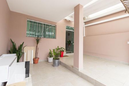 Garagem de casa à venda com 3 quartos, 220m² em Jardim do Colégio (zona Norte), São Paulo