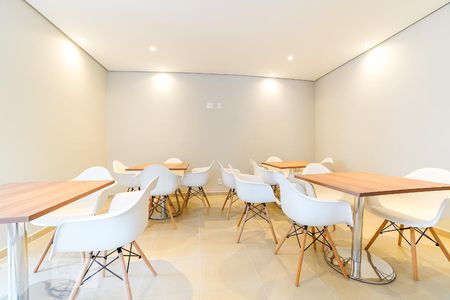 Apartamento para alugar com 43m², 2 quartos e 1 vagaÁrea Comum - Salão de Festas