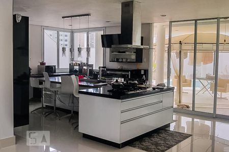 Casa à venda com 700m², 3 quartos e 7 vagasCozinha