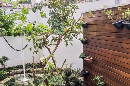 Casa à venda com 700m², 3 quartos e 7 vagasEntrada