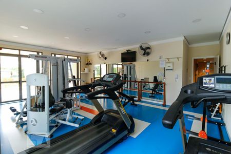 Apartamento para alugar com 172m², 3 quartos e 3 vagas Apartamento para alugar com 172m², 3 quartos e 3 vagasÁrea comum - Academia