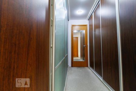 Apartamento para alugar com 172m², 3 quartos e 3 vagas Apartamento para alugar com 172m², 3 quartos e 3 vagasCloset do quarto 1