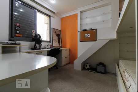 Apartamento para alugar com 172m², 3 quartos e 3 vagas Apartamento para alugar com 172m², 3 quartos e 3 vagasQuarto 2